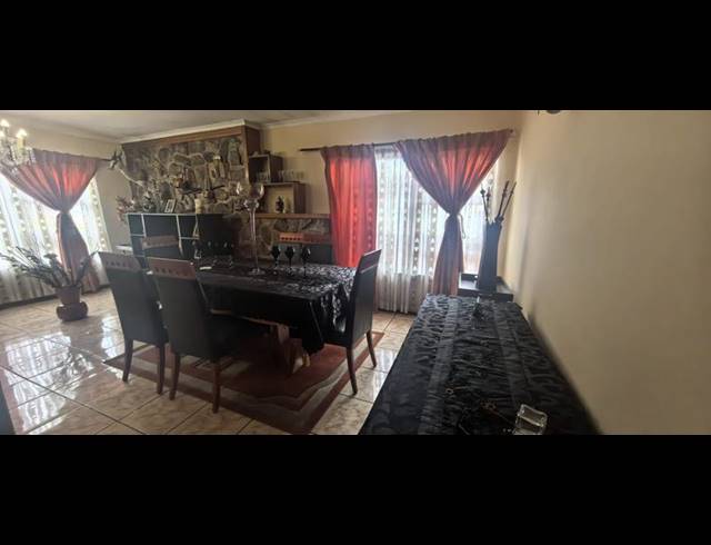 3 BEDROOM HOUSE FOR SALE IN ROODEPOORT CENTRAL